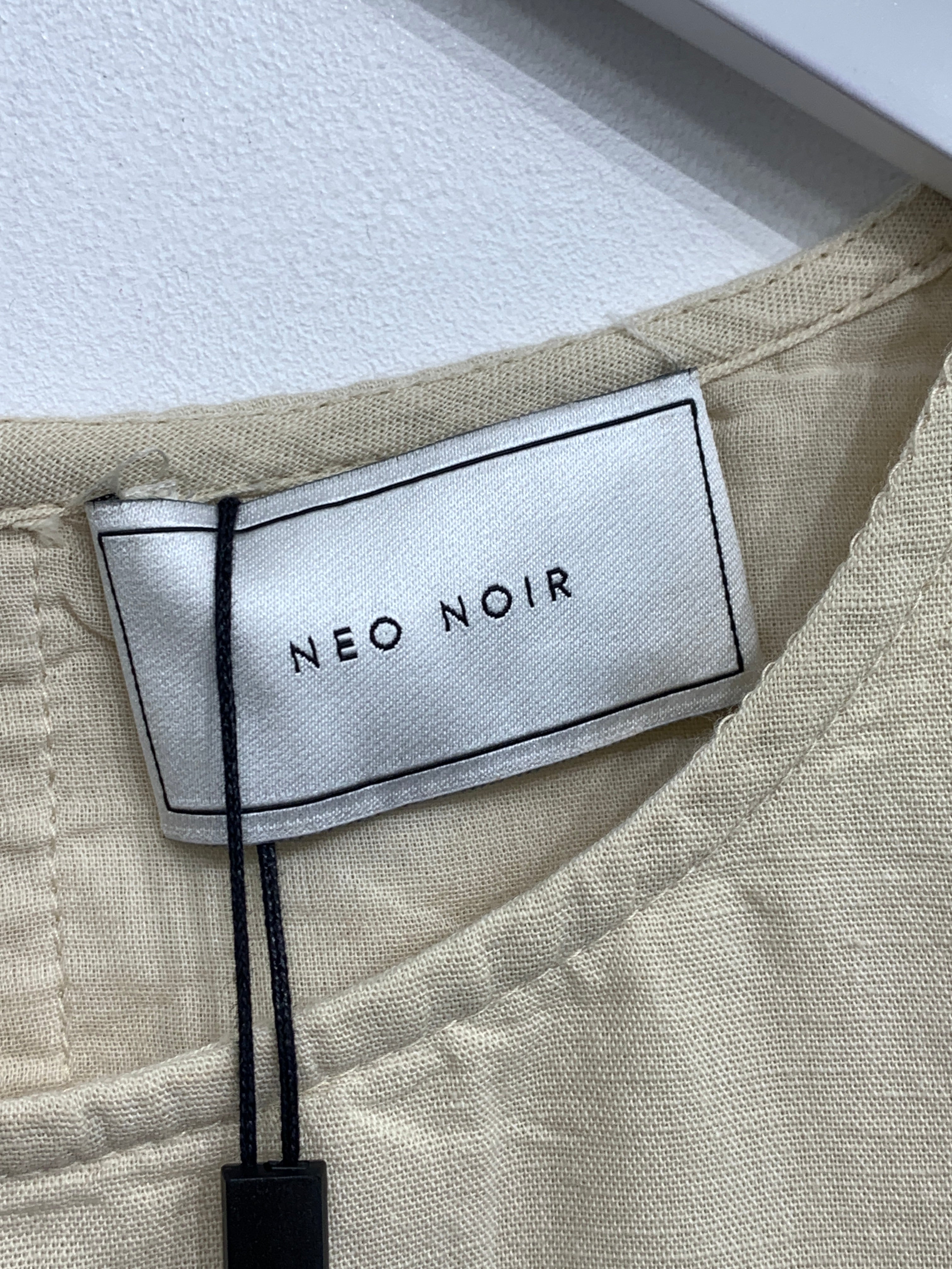 Neo Noir Top